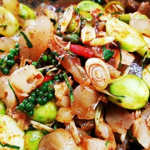 Hình ảnh Chân gà rút xương xả tắc