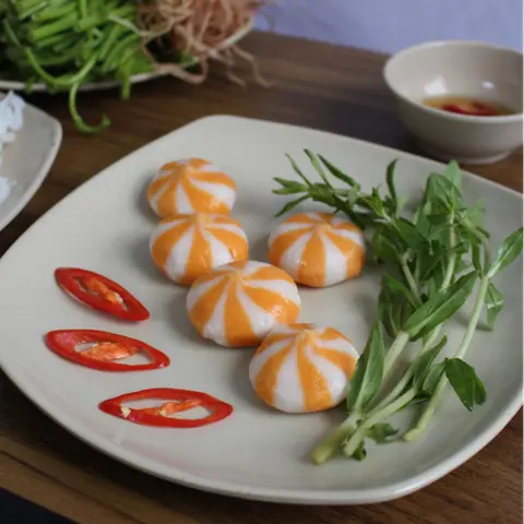 Hình ảnh Viên bánh bao nhân trứng cá 