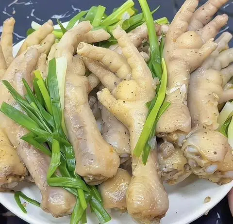 Hình ảnh 10 Chân gà Hấp hành