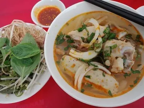 Hình ảnh BÚN BÒ GIÒ CHẢ