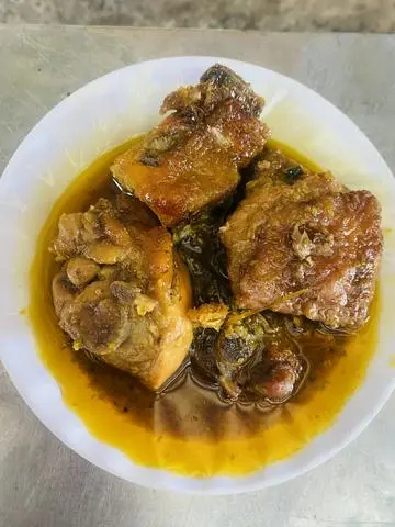 Hình ảnh Cơm Gà Kho Sả Ớt
