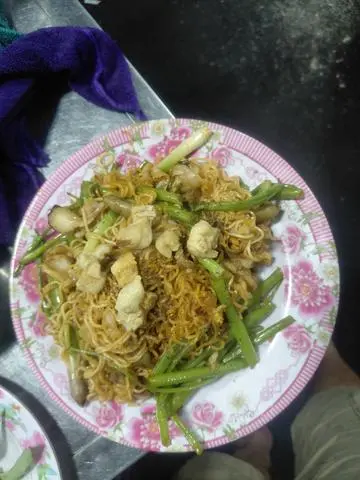 Hình ảnh Mì Xào  Móng Tay