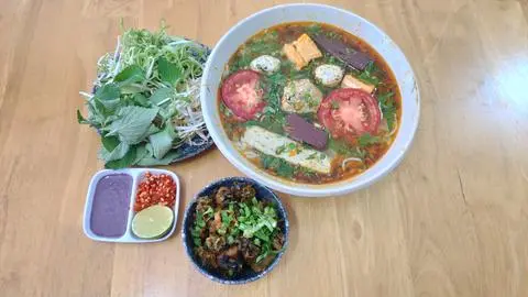 Hình ảnh Mì Gói Cua Ốc