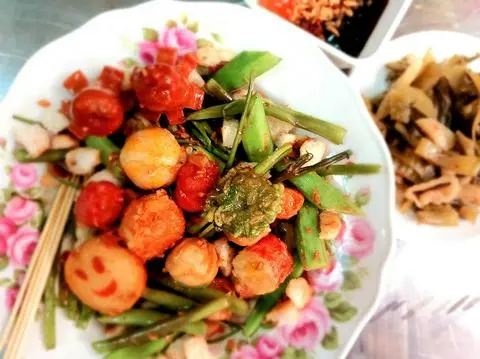 Hình ảnh Cá Viên Thập Cẩm Chiên Nước Mắm Bơ Tỏi size vừa