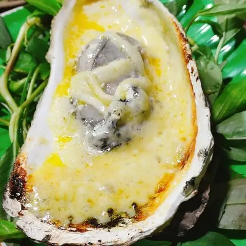 Hình ảnh Hào nướng phô mai 2 con 