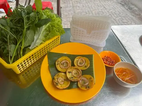Hình ảnh Combo 2 bánh khọt mực