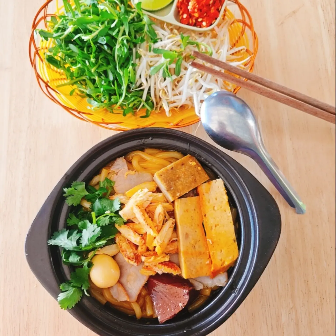 Hình ảnh Bánh canh cua - thịt - chả 