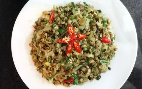 Hình ảnh Cơm hến xào hành tây 