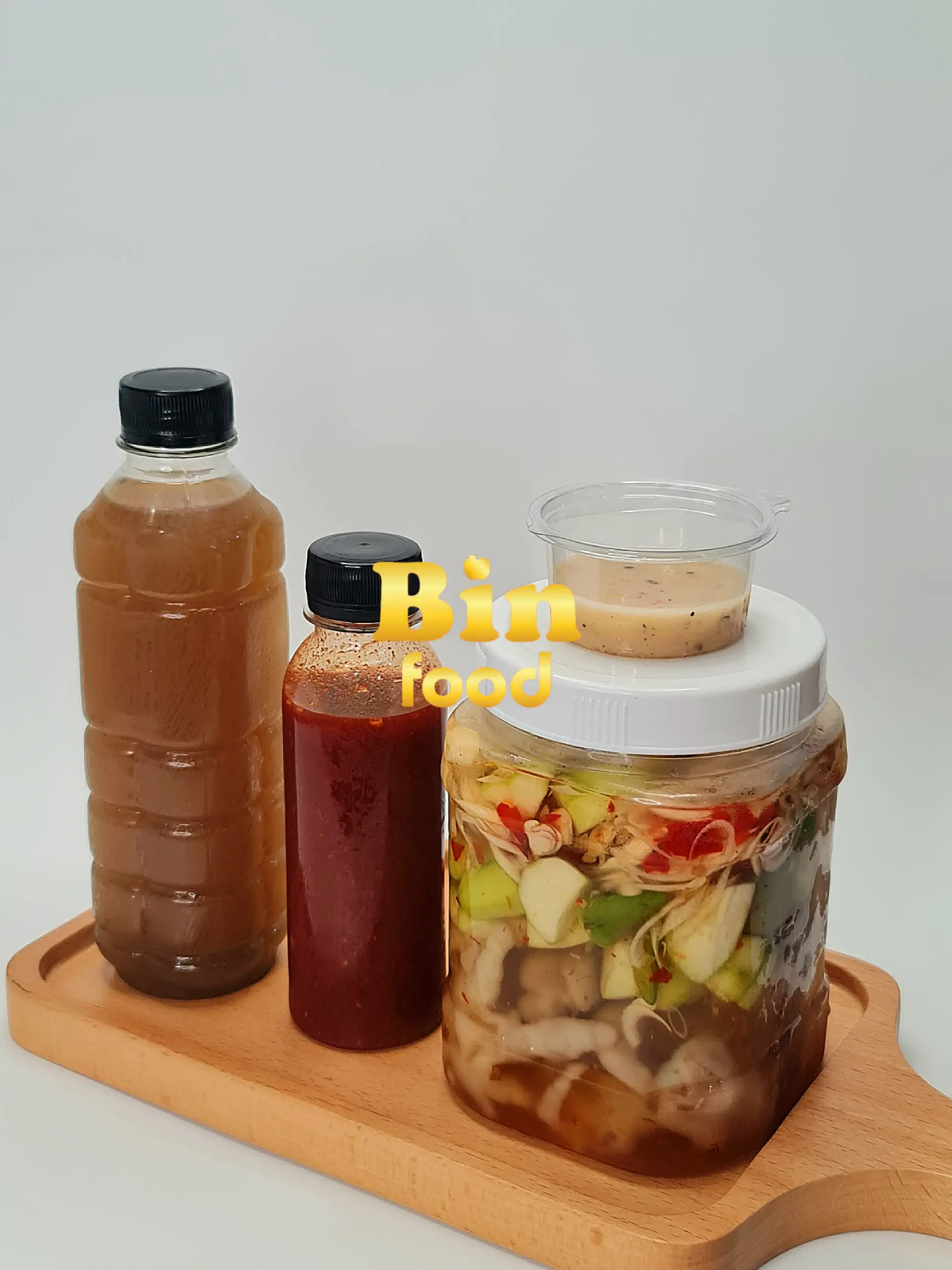 Hình ảnh Combo 1 Chân gà rút xương sốt Thái Size M + 1 Nước Sâm