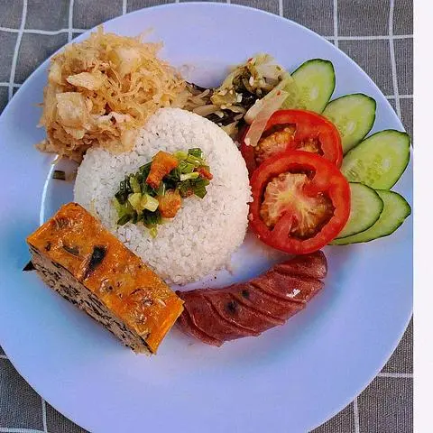 Hình ảnh CƠM- BÌ- CHẢ- LẠP XƯỞNG