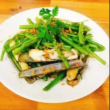 Hình ảnh Ốc móng tay xào rau muống (Phần lớn ốc 8-12 con)