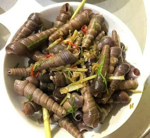Hình ảnh Ốc theo mùa hấp sả