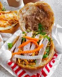 Hình ảnh Bánh mì cóc xá xíu
