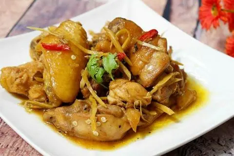 Hình ảnh Cơm gà kho gừng