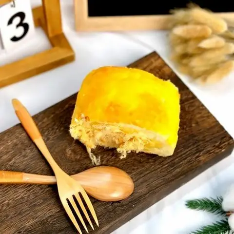 Hình ảnh Bánh mì dừa chà bông
