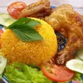 Hình ảnh Cơm gà sốt măm tỏi 