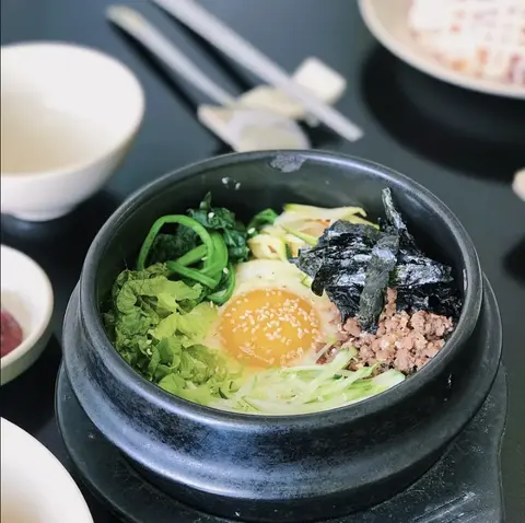 Hình ảnh Cơm trộn thịt bò