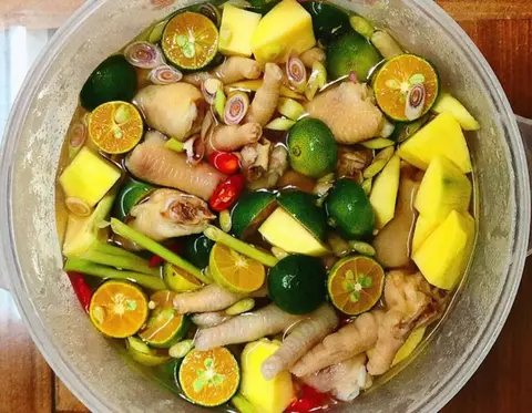 Hình ảnh Chân gà sả tắc