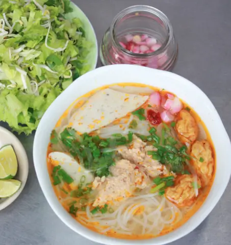 Hình ảnh Bún Trứng + Gân + Chả