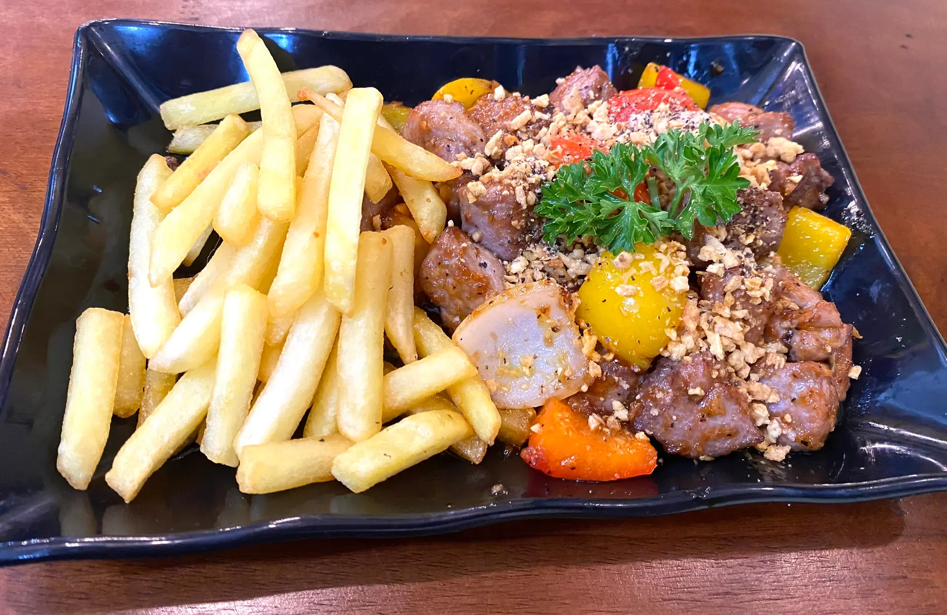 Hình ảnh Bò lúc lắc & khoai tây chiên