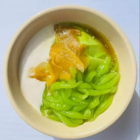 Hình ảnh Tàu hũ lá dứa nóng bánh lọt