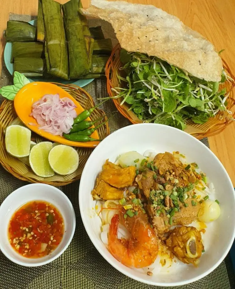 Hình ảnh Mì quảng thập cẩm
