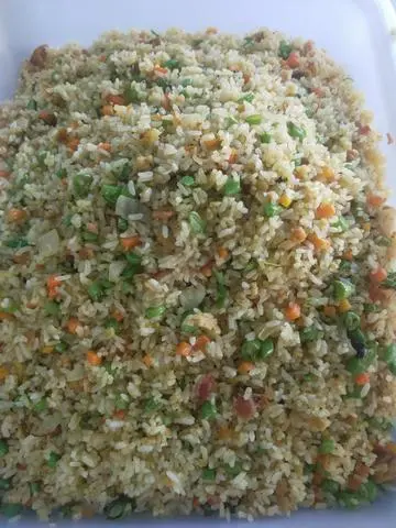 Hình ảnh Cơm chiên dương châu cá mặn