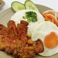 Hình ảnh Cơm sườn trứng