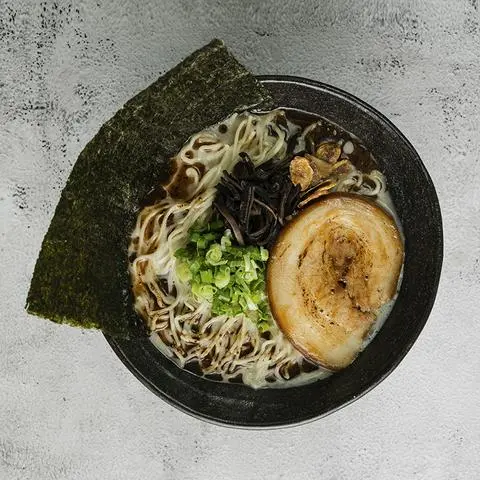 Hình ảnh Mì ramen tonkotsu đen