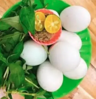Hình ảnh Hột vịt lộn luộc