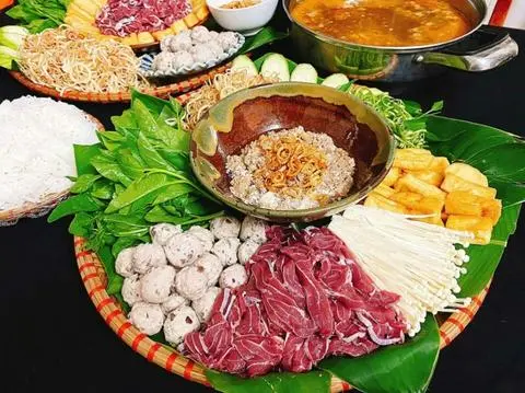 Hình ảnh Lẩu cua đồng trứng lộn