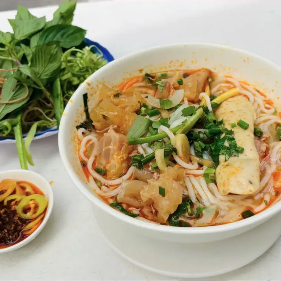 Hình ảnh Bún bò gân chả