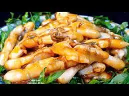 Hình ảnh Móng tay xào me