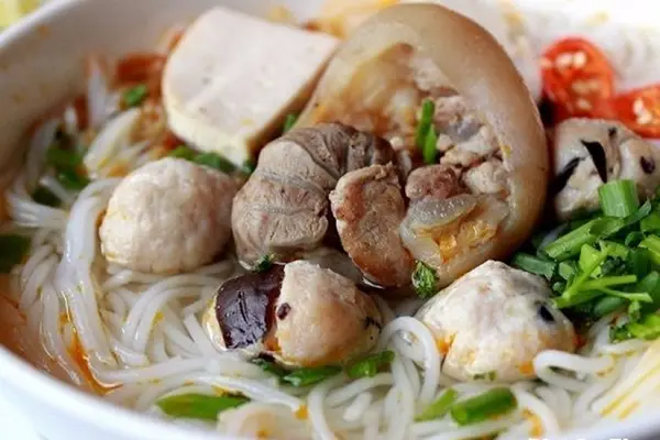 Hình ảnh Bún - bánh canh giò mọc