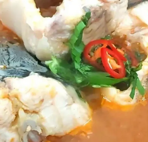 Hình ảnh Lẩu cá tầm nấu thái