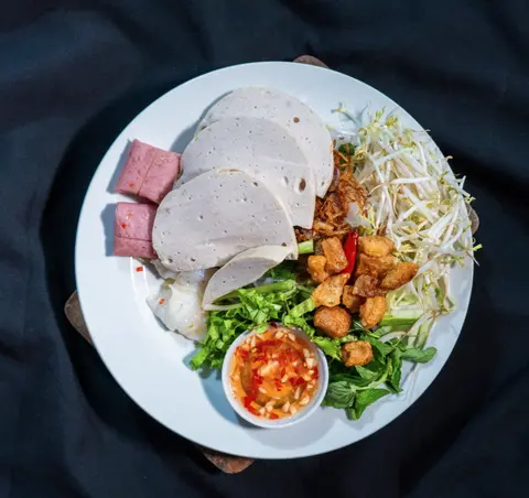 Hình ảnh Bánh ướt nem chả tóp mỡ