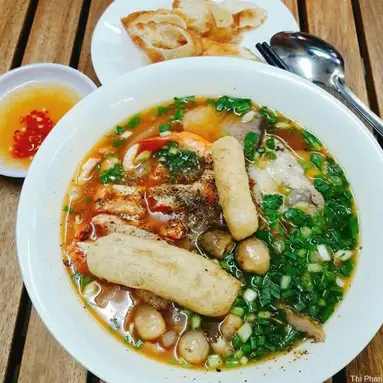 Hình ảnh Bánh canh cua - tô thường