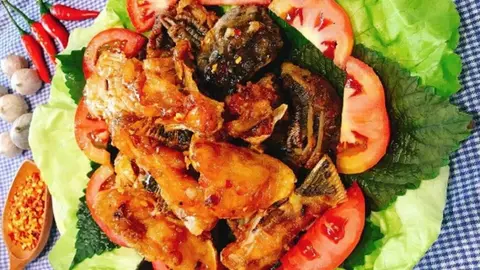 Hình ảnh Đầu cá hồi chiên nước mắm