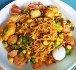 Hình ảnh Mì trộn sốt đặc biệt - tóp mỡ heo