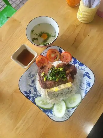 Hình ảnh Cơm tấm sườn chả