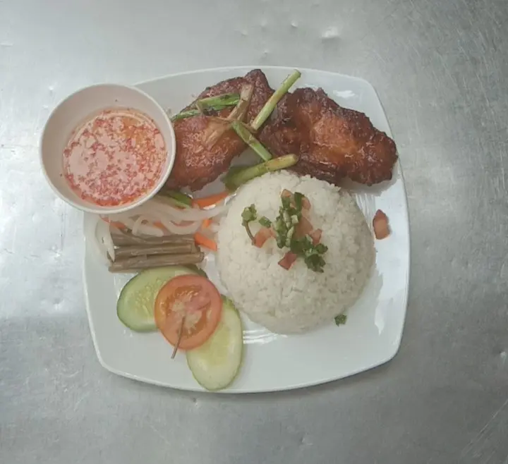 Hình ảnh Cơm tấm sườn non ram