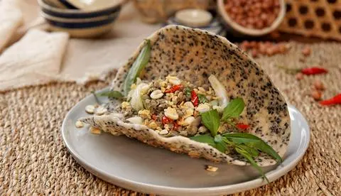 Hình ảnh Hến xào xúc bánh đa
