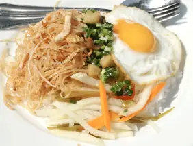 Hình ảnh Cơm bì ốp la