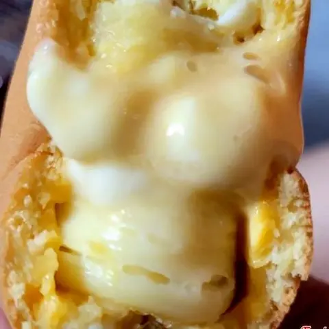 Hình ảnh Hotdog phô mai tan chảy