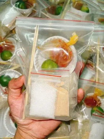 Hình ảnh Bánh Tráng Chấm ( 2 trứng cút )