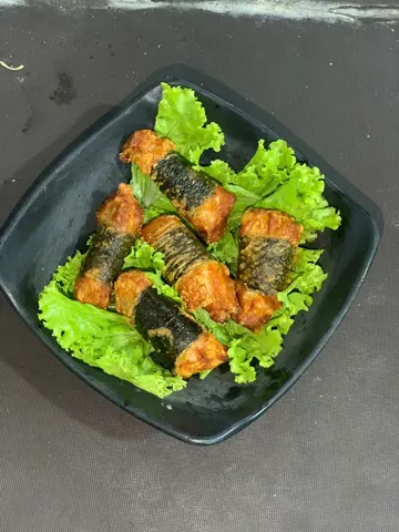 Hình ảnh Gà cuộn rong biển
