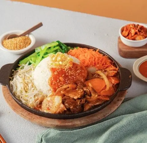 Hình ảnh Cơm bò chảo nóng