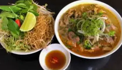 Hình ảnh Bún bò tái