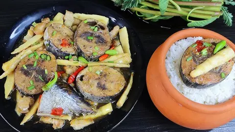 Hình ảnh Cơm cá ngừ kho măng