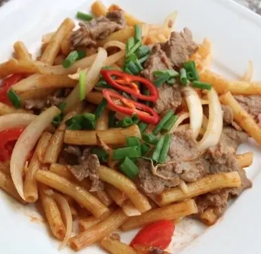 Hình ảnh Nui xào bò